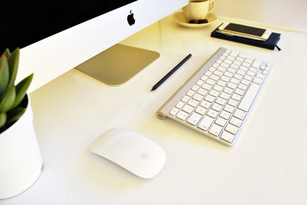 iOS mockups green theme